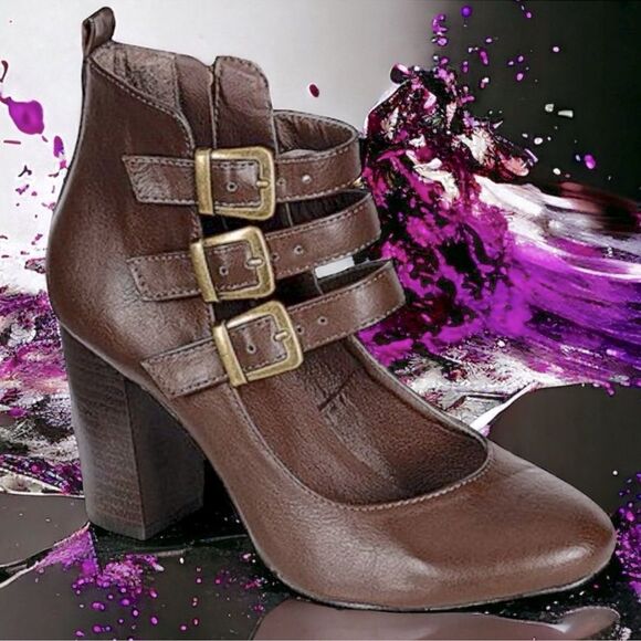 Refresh Ankle Boots NWT Vintage-Inspired Brown Buckle Block Heel 10 (Fits 9/9.5) - Picture 2 of 16